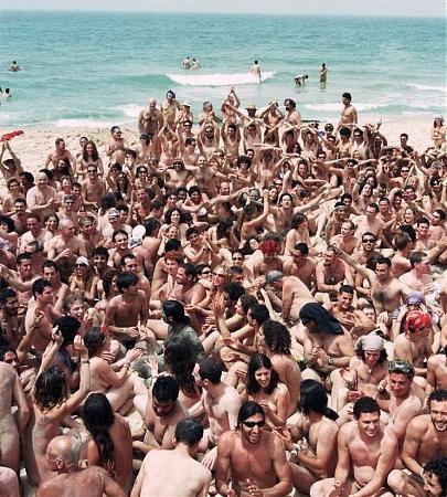 Sperme sur la plage |  Histoires luxuriantes