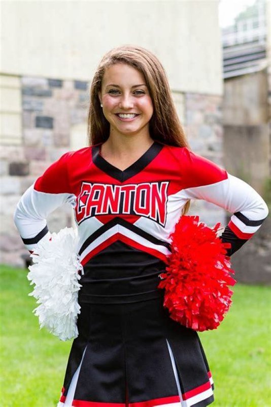 Pom-pom girl rousse