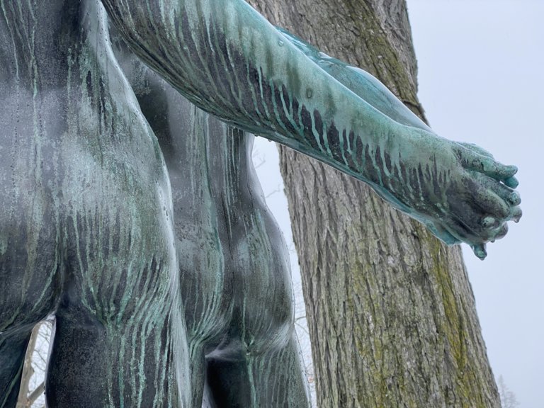 Invités au mariage, plus deux