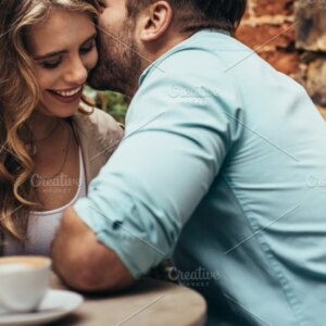 Le cocu, le voyeur et le café